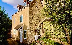 Quaint Cotswold Cottage