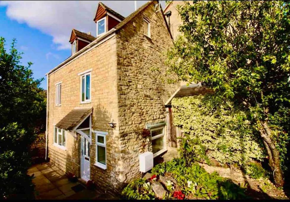 Quaint Cotswold Cottage Chipping Norton Exterior photo